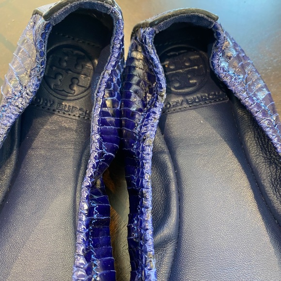 Tory Burch Eddie Python Snake Embossed Leather Flats Ultramarine Blue Size 7 - Picture 5 of 6